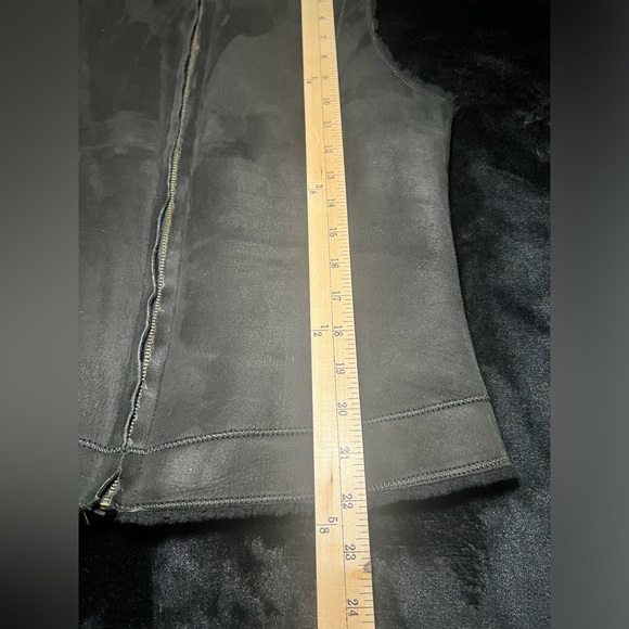 Trilogy Women’s Black Suede/Faux Fur Reversible Vest, Size Small, Zipper - Picture 6 of 9